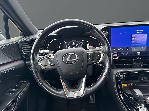 Lexus NX350h 10 of 12