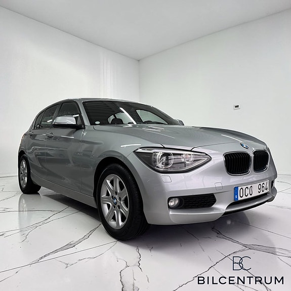 BMW 118d 3 of 5
