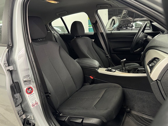BMW 118d 22 of 25