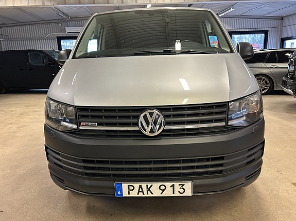 Volkswagen Transporter 3 of 5
