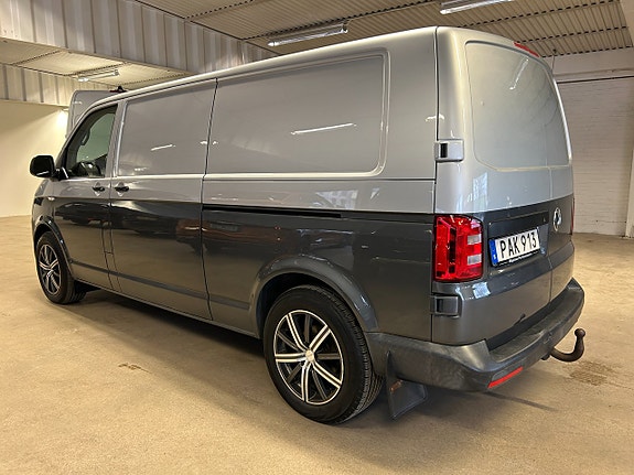 Volkswagen Transporter 6 of 15