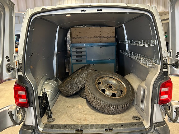 Volkswagen Transporter 13 of 15