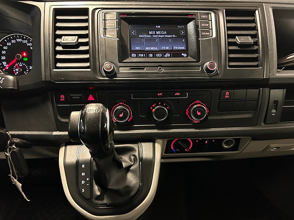 Volkswagen Transporter 8 of 15