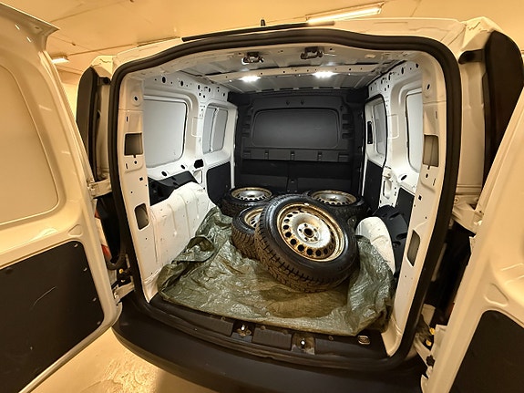 Volkswagen Caddy 5 of 5