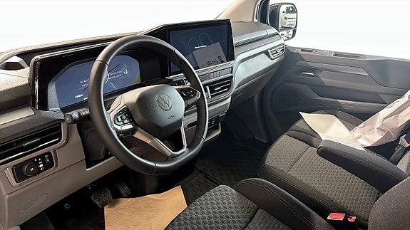 Volkswagen Caravelle 7 of 13