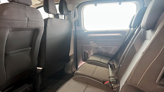 Volkswagen Caravelle 11 of 13