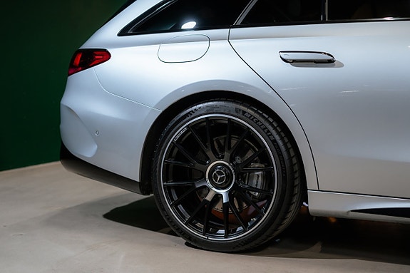 Mercedes-Benz E53 8 of 29