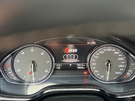Audi A8 13 of 29