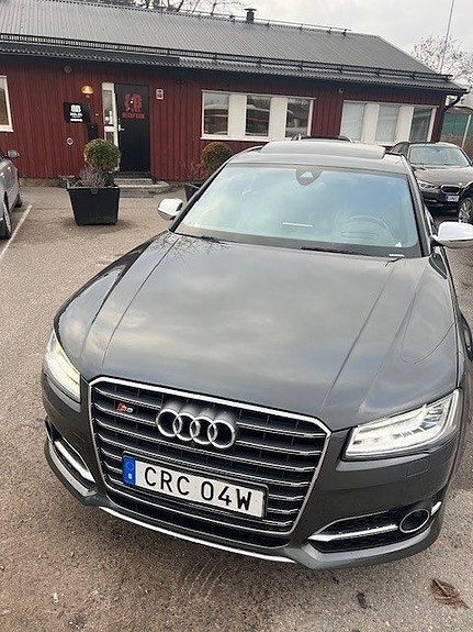 Audi A8 7 of 29
