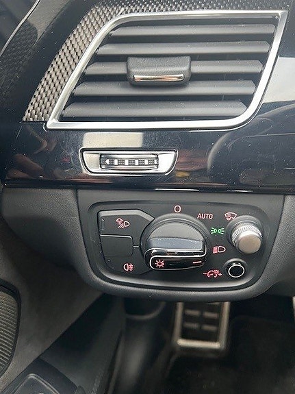 Audi A8 22 of 29