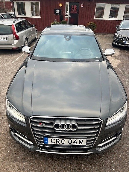 Audi A8 4 of 5