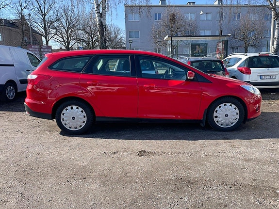 Ford Focus 2 of 14