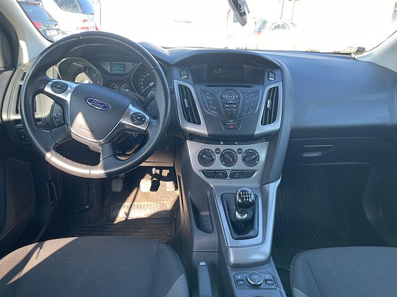 Ford Focus 10 of 14