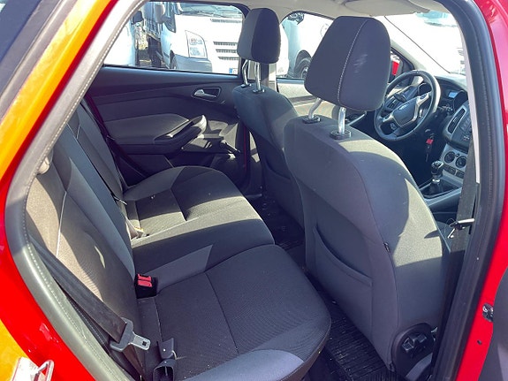 Ford Focus 7 of 14