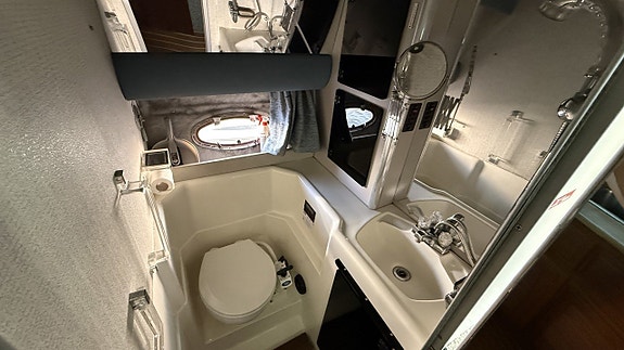 Bayliner 3255 Avanti - 88 / Mercruiser 5,0 MPI - 04 14 of 21