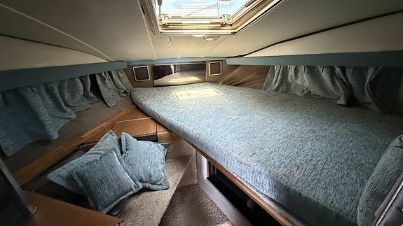 Bayliner 3255 Avanti - 88 / Mercruiser 5,0 MPI - 04 11 of 21