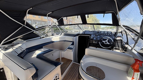 Bayliner 3255 Avanti - 88 / Mercruiser 5,0 MPI - 04 3 of 5