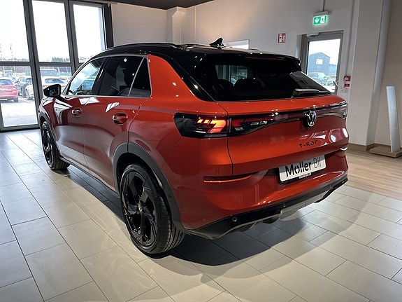 Volkswagen T-Roc 7 of 27