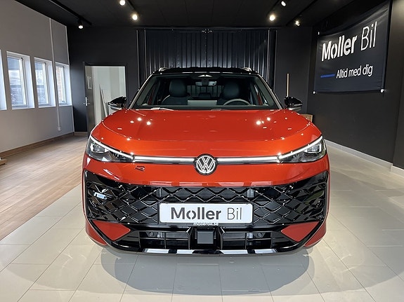 Volkswagen T-Roc 2 of 27
