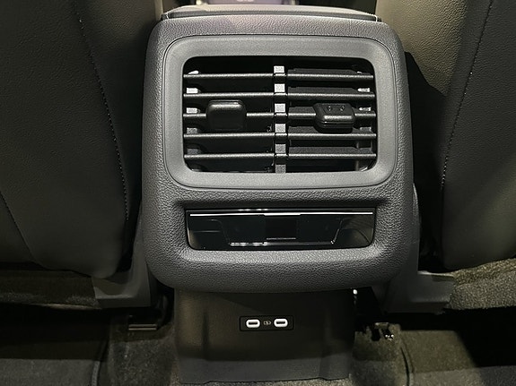 Volkswagen T-Roc 20 of 27