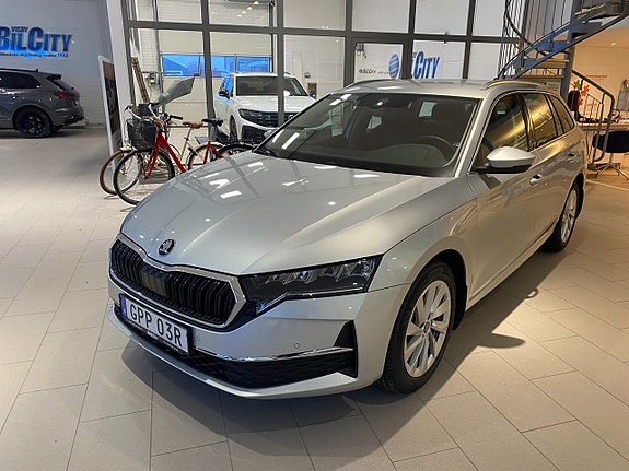 Skoda Octavia 3 of 5