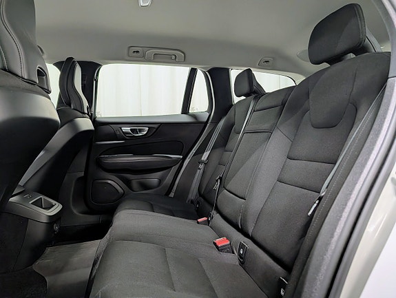 Volvo V60 Cross Country 12 of 17