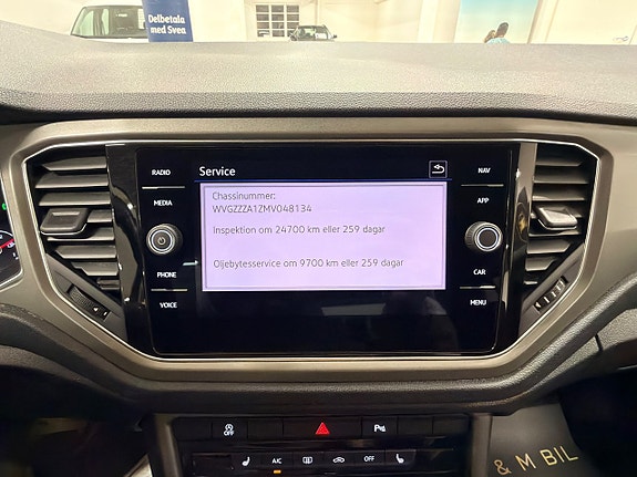 Volkswagen T-Roc 18 of 21