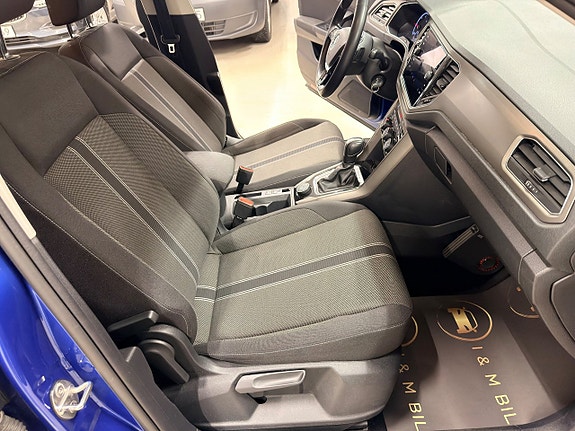 Volkswagen T-Roc 12 of 21