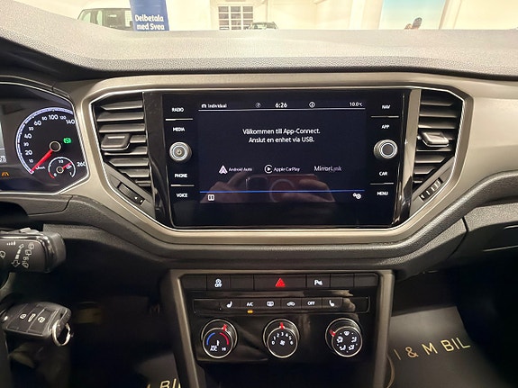 Volkswagen T-Roc 20 of 21