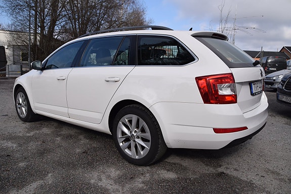 Skoda Octavia 6 of 23
