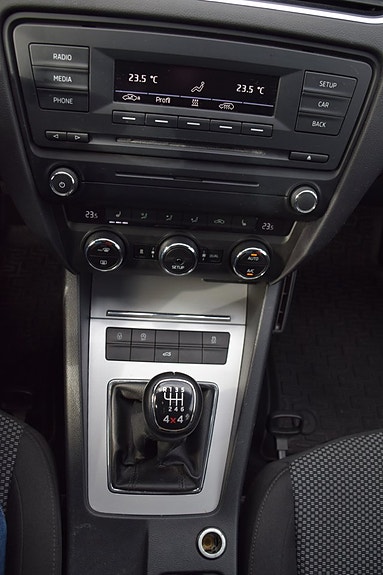 Skoda Octavia 16 of 23