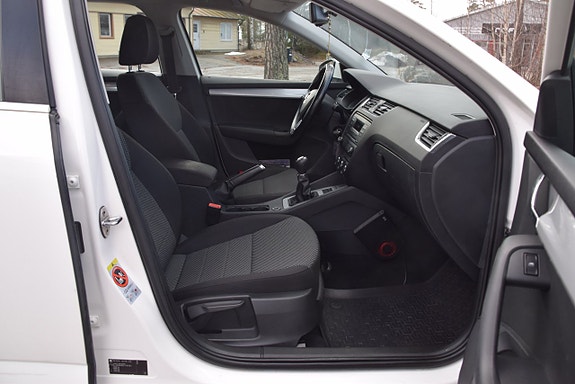 Skoda Octavia 9 of 23