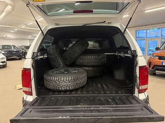 Volkswagen Amarok 14 of 14
