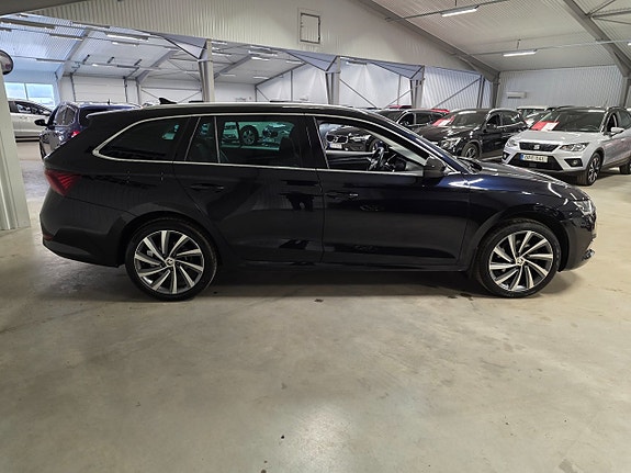 Skoda Octavia 3 of 5