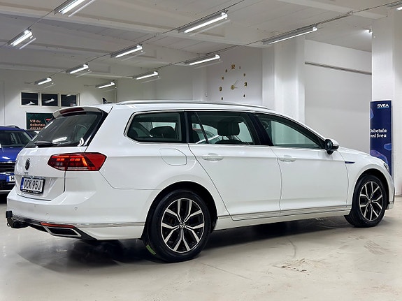 Volkswagen Passat 4 of 5