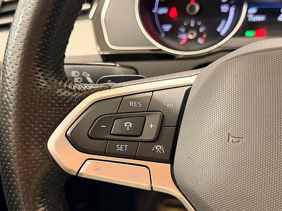 Volkswagen Passat 20 of 24