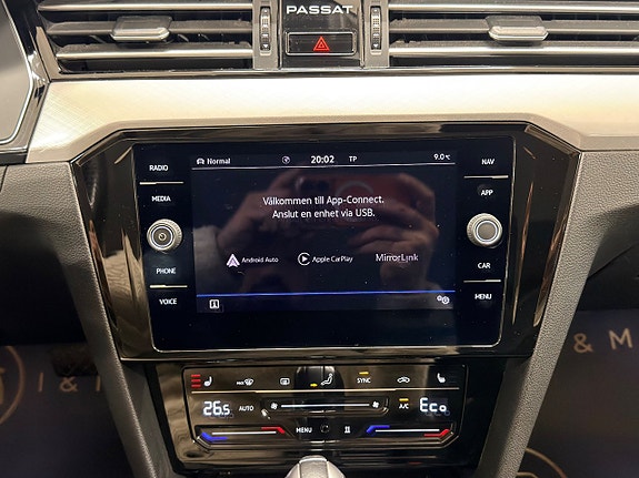 Volkswagen Passat 23 of 24