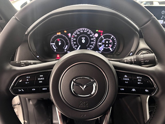 Mazda CX-80 8 of 17