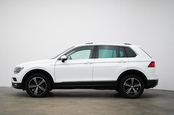 Volkswagen Tiguan 3 of 5
