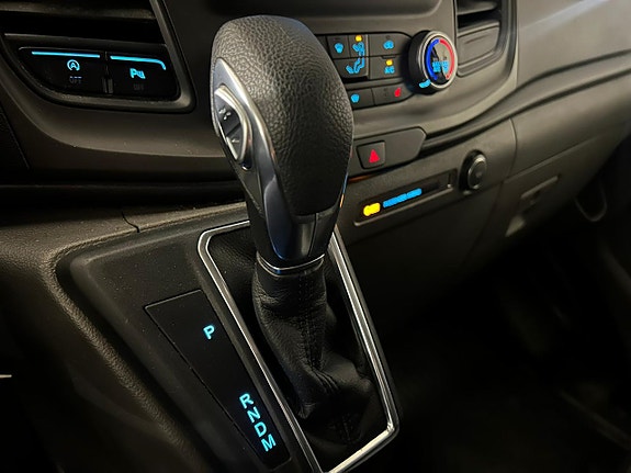 Ford Transit Custom 13 of 20