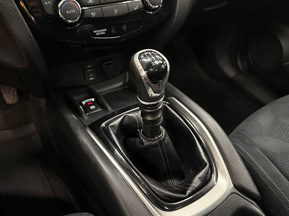 Nissan X-Trail 10 of 17