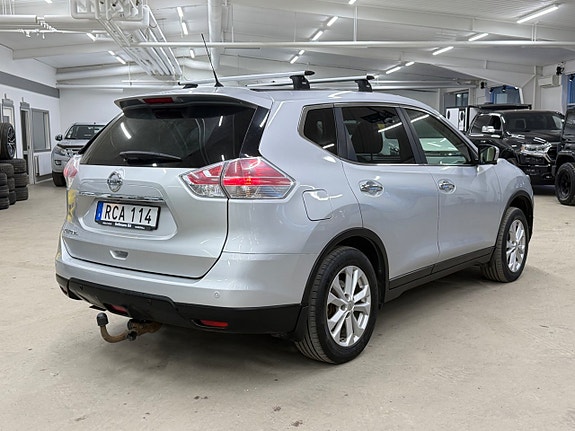 Nissan X-Trail 3 of 5