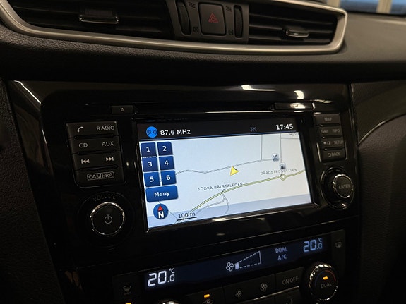 Nissan X-Trail 14 of 17