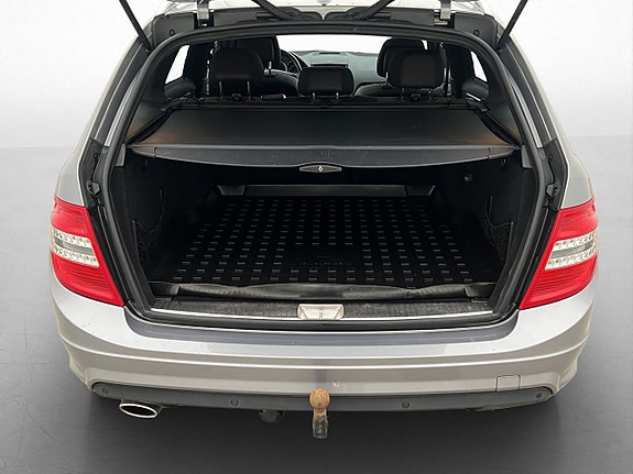 Mercedes-Benz C250 27 of 30