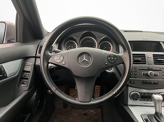 Mercedes-Benz C250 12 of 30