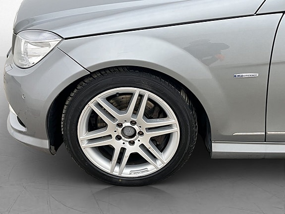Mercedes-Benz C250 28 of 30
