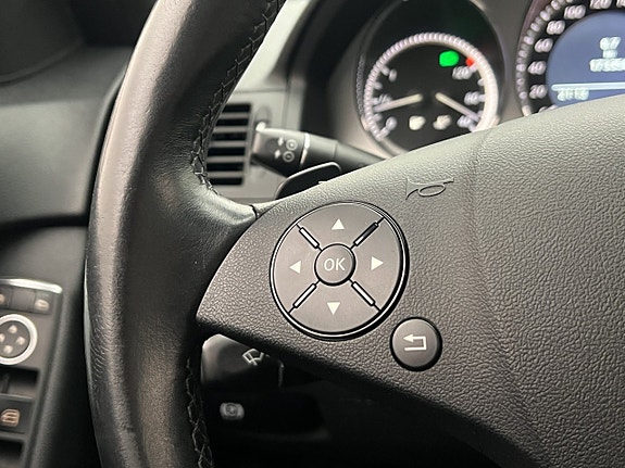 Mercedes-Benz C250 15 of 30