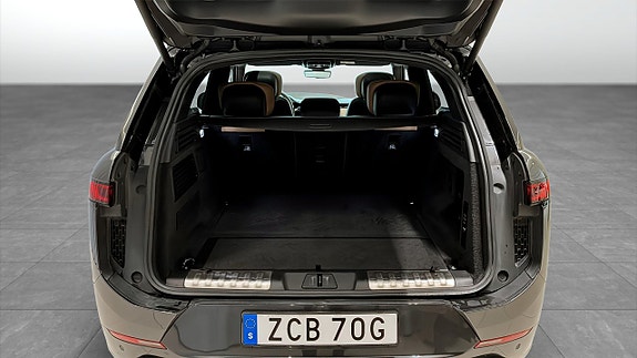 Land Rover Range Rover Sport 10 of 14