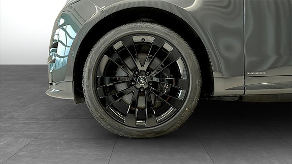 Land Rover Range Rover Sport 9 of 14