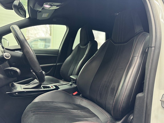 Peugeot 308 SW 17 of 17